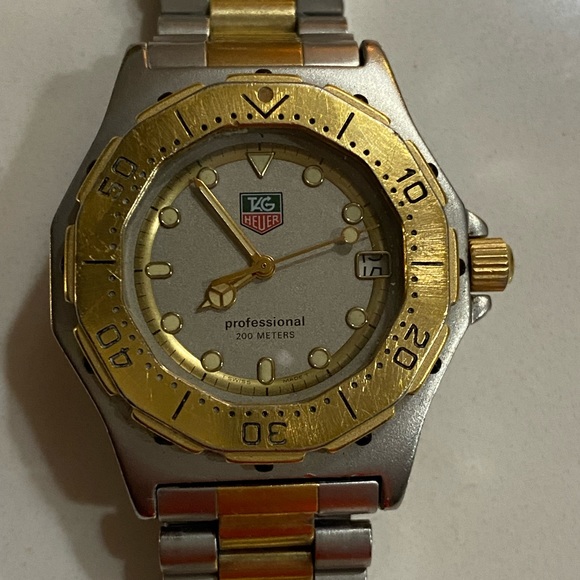 TAG Women’s Watch - Picture 4 of 14